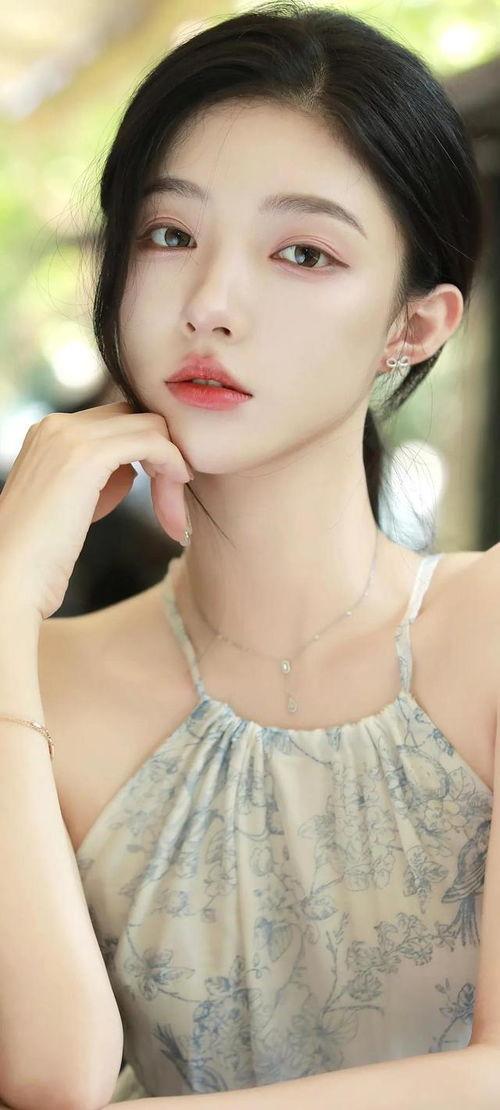 网红美女紫色壁纸动态,梦幻视觉盛宴