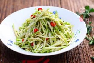 角瓜切丝拌着吃,美味拌食新体验